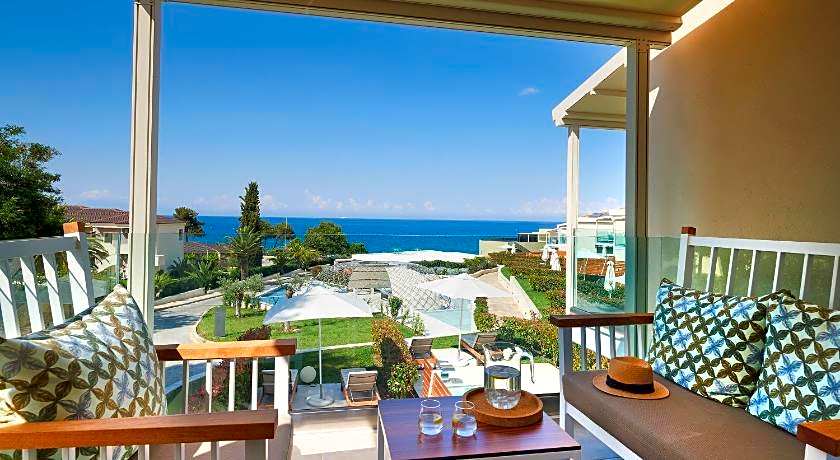 Alexandra Elegance Bridging Generations