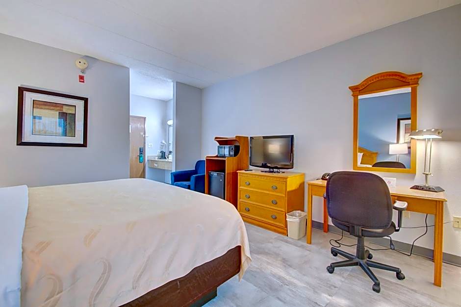 Quality Inn & Suites CVG Airport