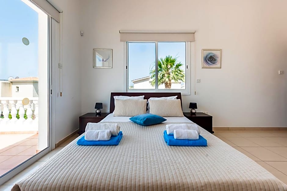 Villa Alysia by Ezoria Villas