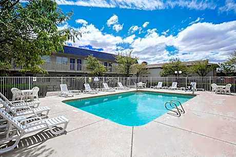 Motel 6-Holbrook, AZ