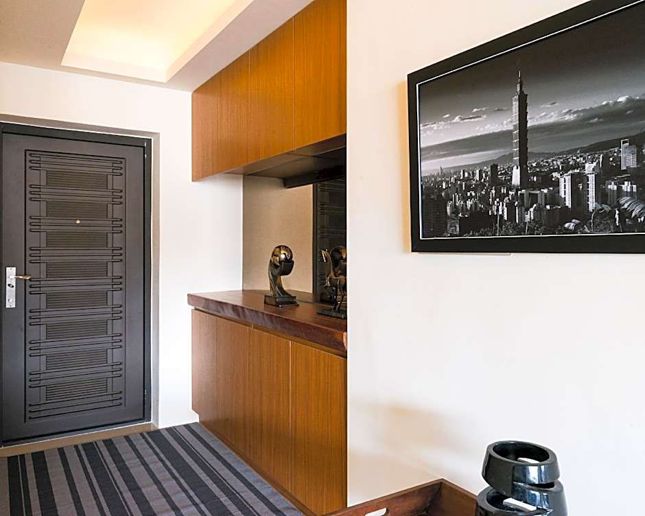 Zhongxiao Fuxing Sogo 3B2b 2 Min to MRT