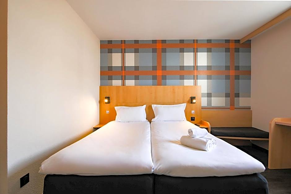 easyHotel Nice Palais des Congrès  Old Town