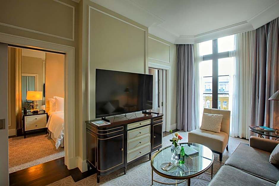 Four Seasons Hotel Baku