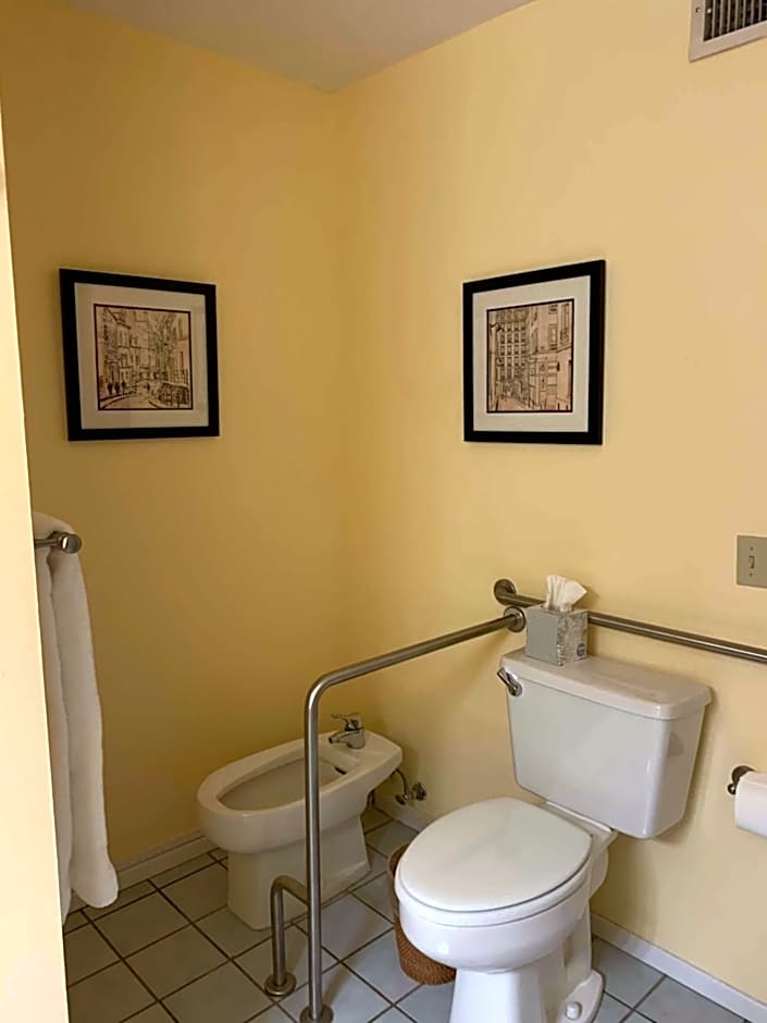 La Maison Hotel - Adults Only