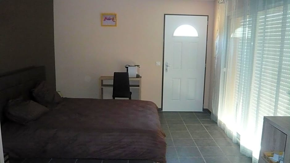 Chambres d'hôtes, B&B climatisées LA BORRELLIENNE