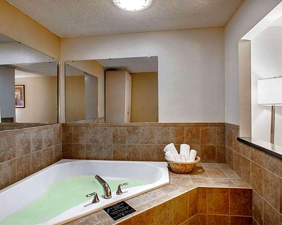 Quality Inn & Suites Springfield - Eugene North