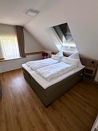 One-Bedroom Apartment with Balcony