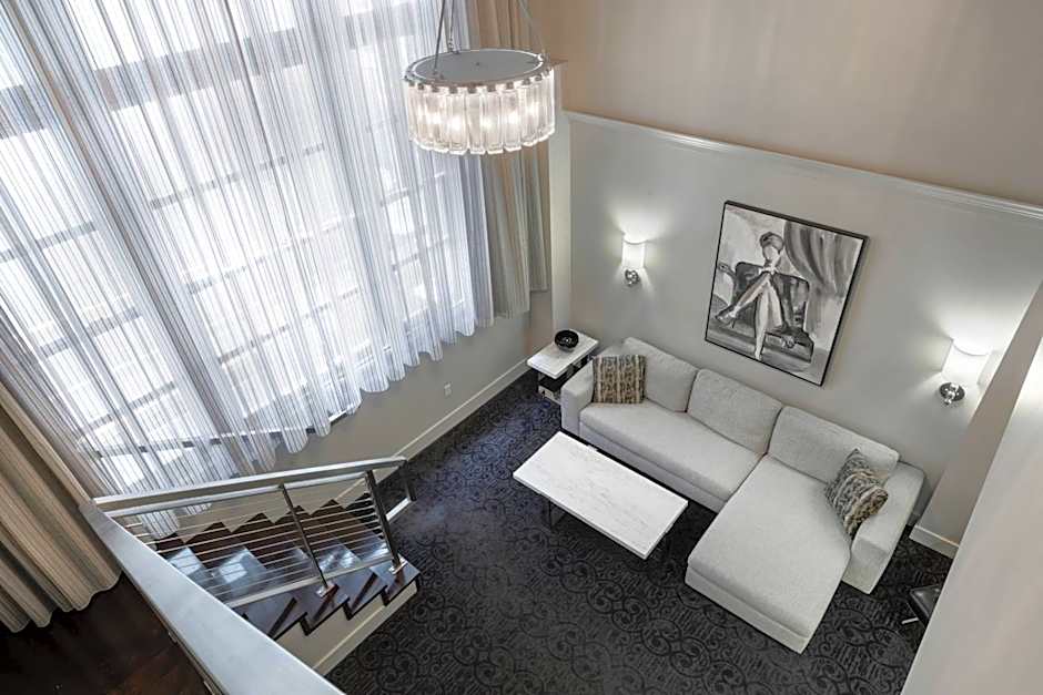 Ambassador Hotel Kansas City, Autograph Collection