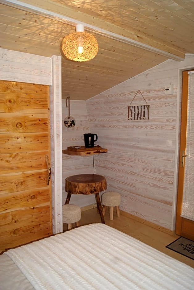 Les Cabanes de Gros Bois