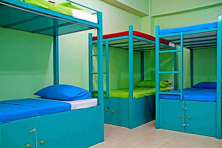 Antwet Backpacker's Inn & Rooftop Bar