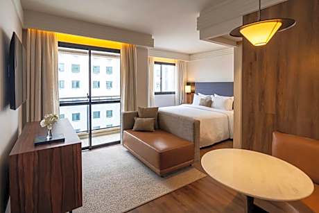 Estanplaza International