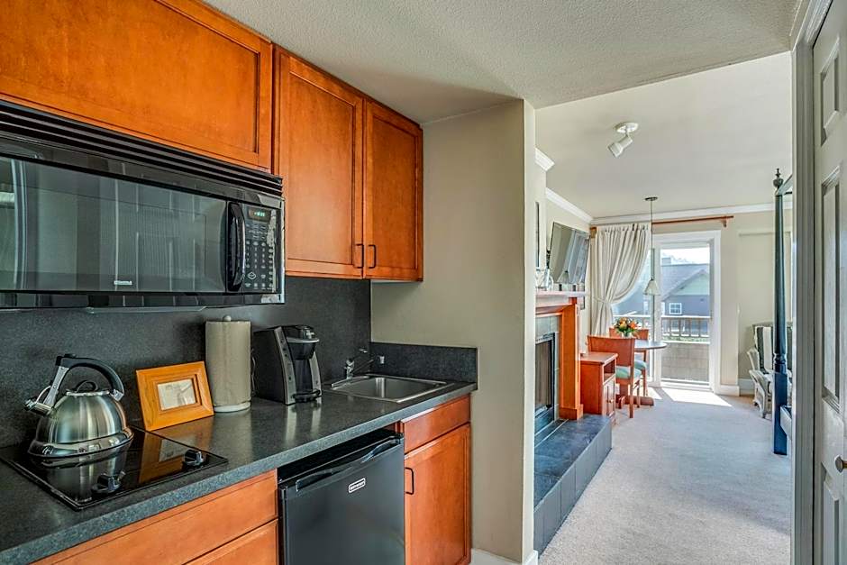 Cannon Beach Hotel Collection