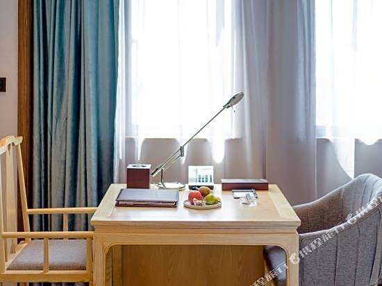 Tiangang Xiyue Hotel (Ningbo Haishu Railway Station Lishe International Airport Branch)