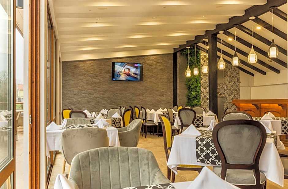 Vemara City Boutique Hotel-free parking