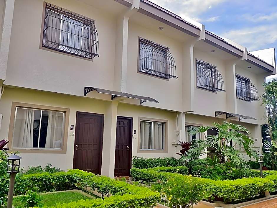 Baguio Holiday Villas