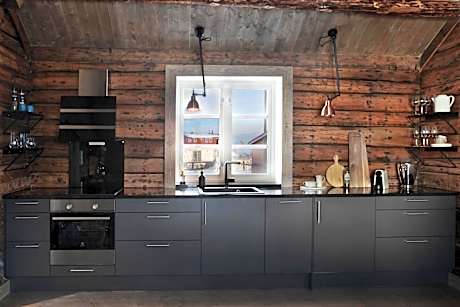 Two-Bedroom Cottage Suite