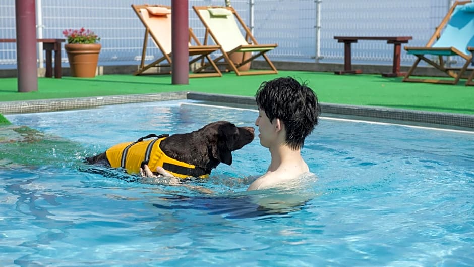 Izu-Kogen Wan Wan Paradise Condominium