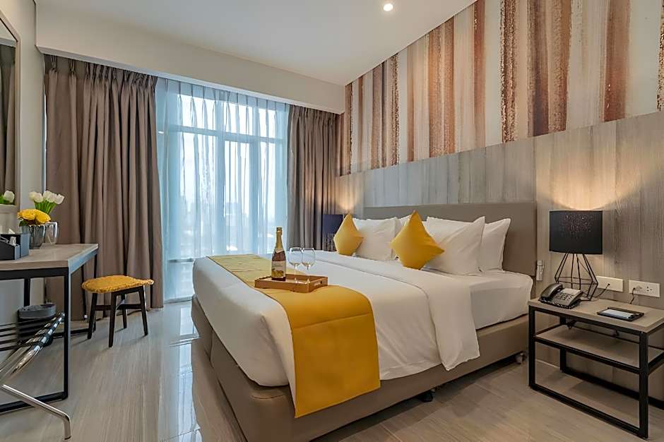 Bayfront Hotel Cebu Capitol Site