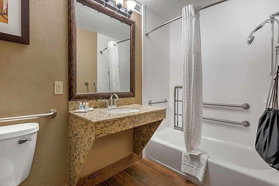 Comfort Suites near Route 66