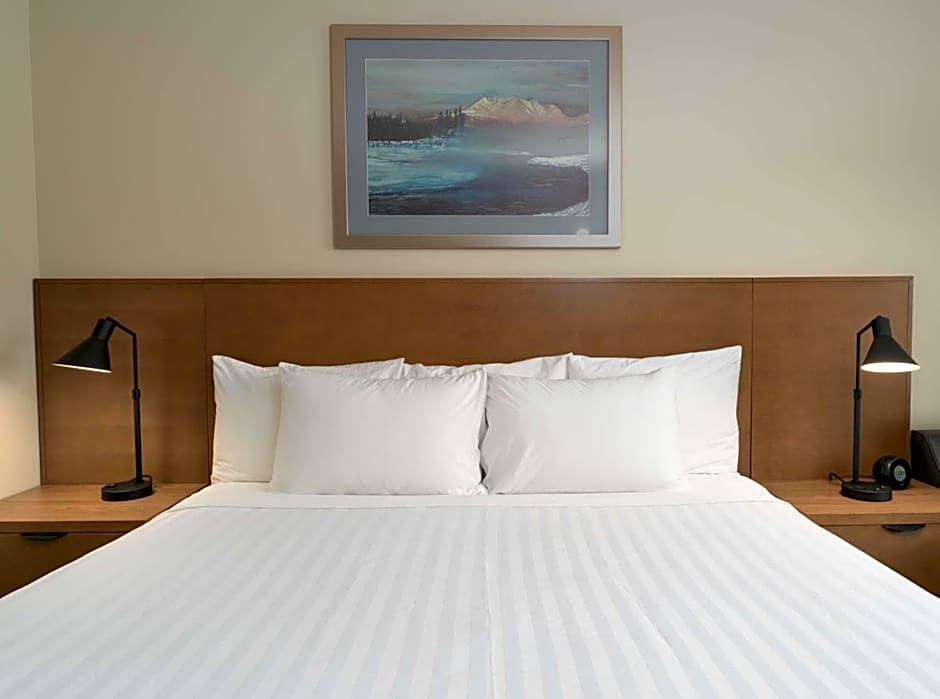 Prestige Hudson Bay Lodge & Conference Centre