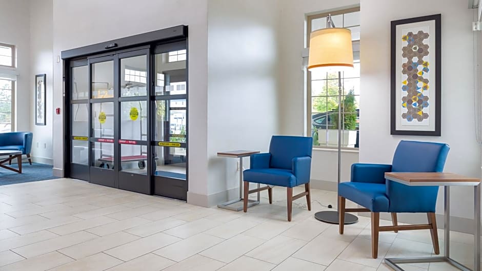 Holiday Inn Express & Suites Hood River by IHG