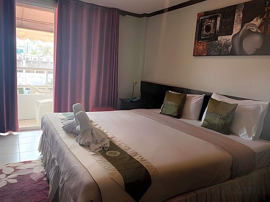 The Nice Patong Hotel