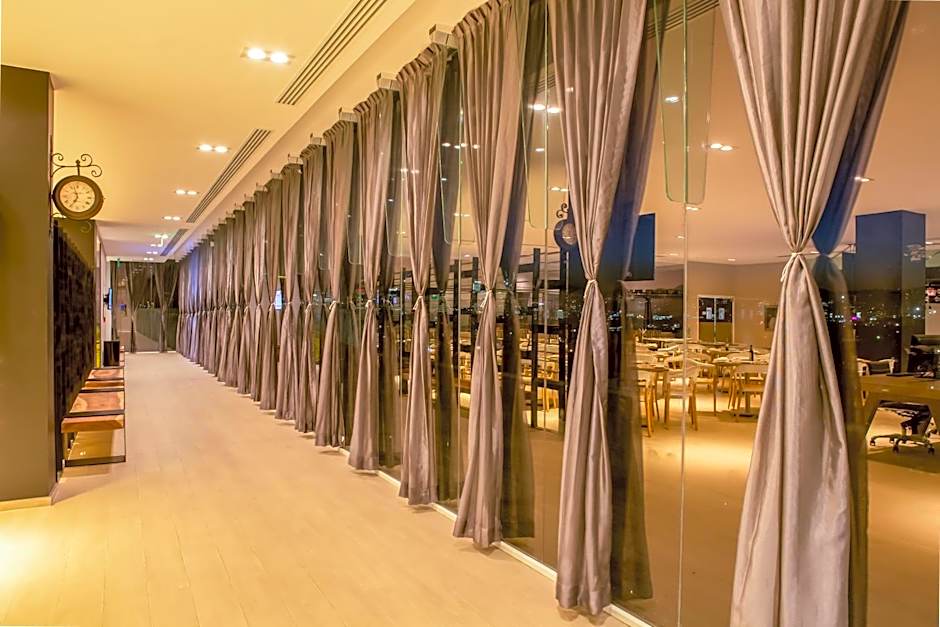 Fiesta Inn Buenavista