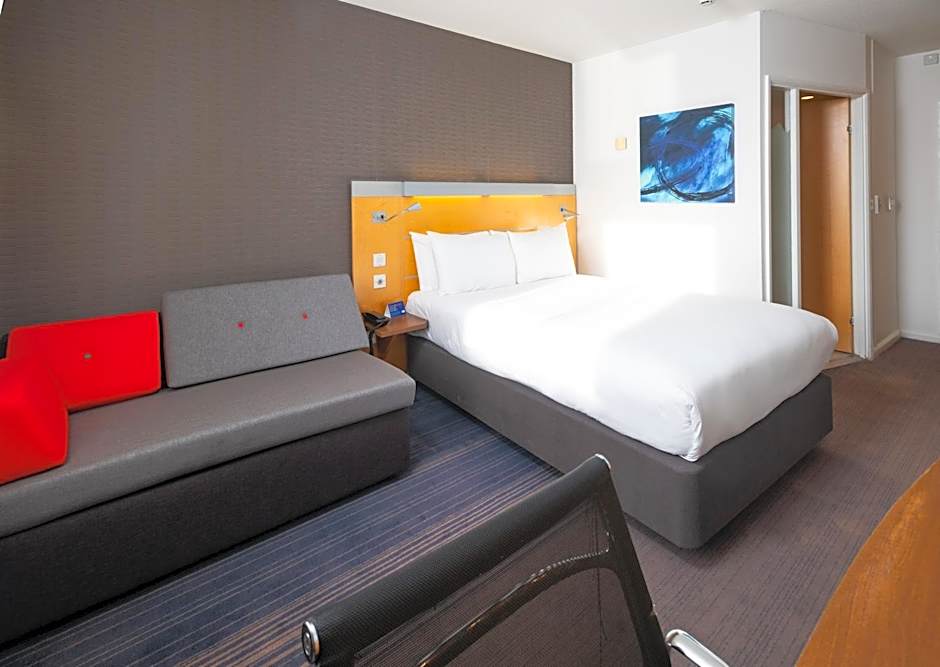 Holiday Inn Express Stevenage By IHG