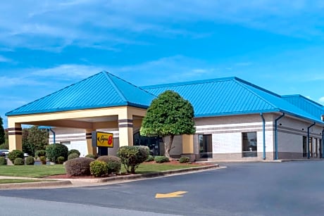 Super 8 by Wyndham North Little Rock/McCain