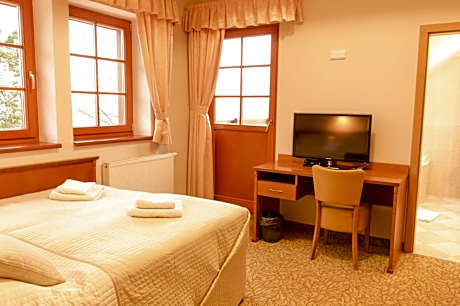 Deluxe Double Room with Bath