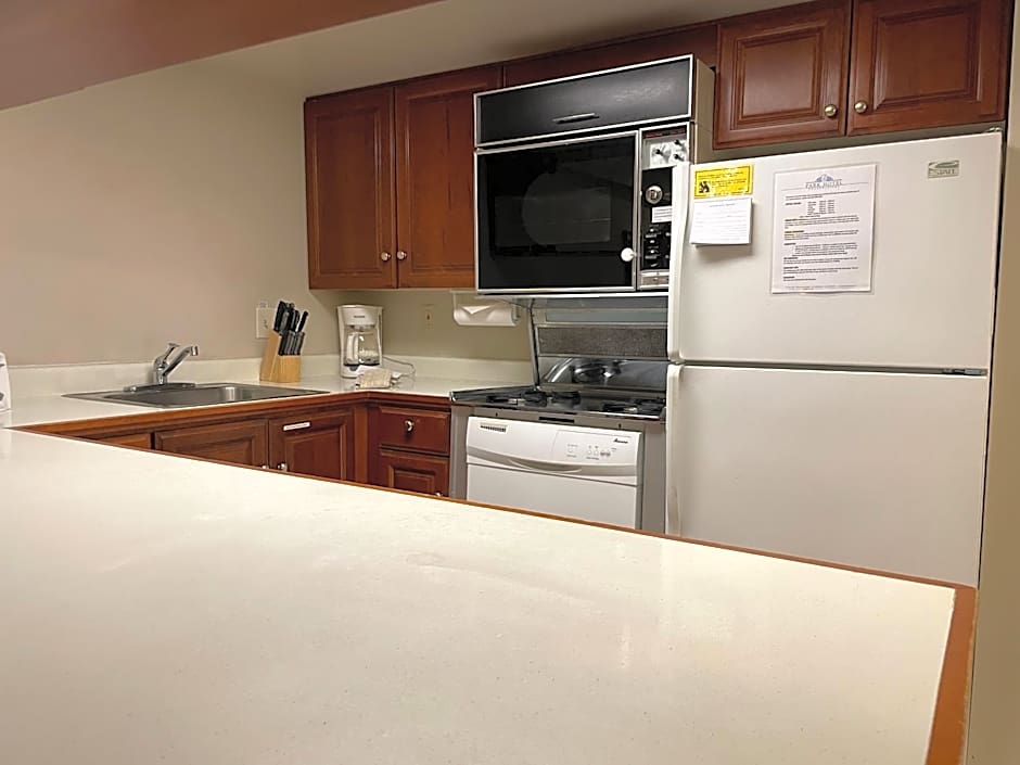 SUNDANCE Condo at The Park Hotel