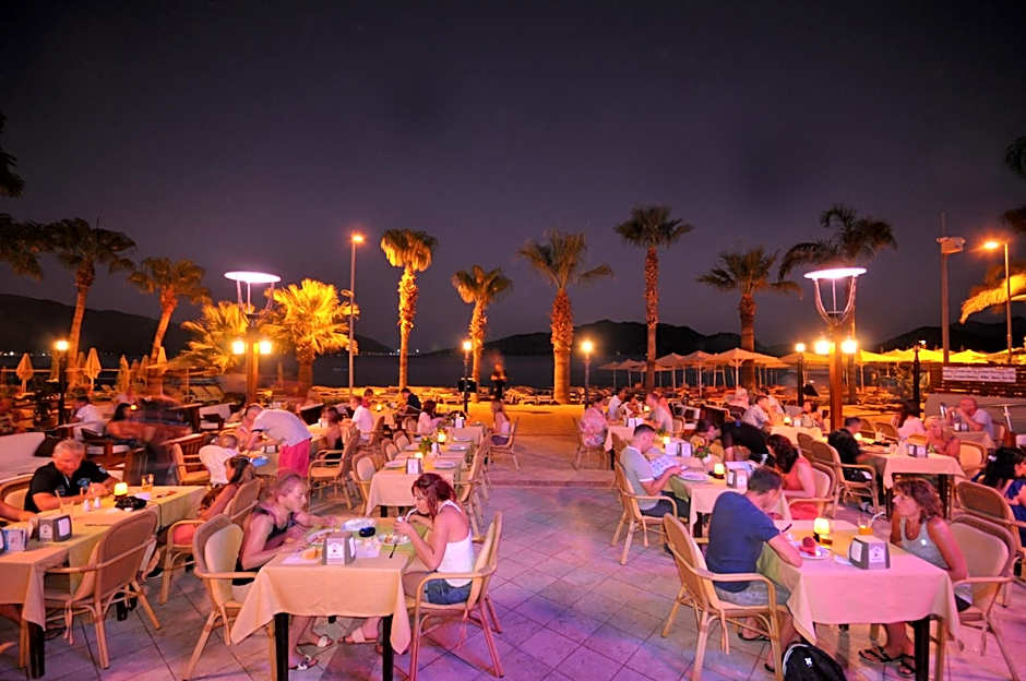 Maris Beach Hotel