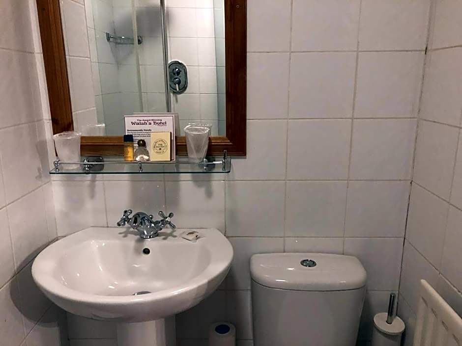 Walsh's Hotel and Apartments