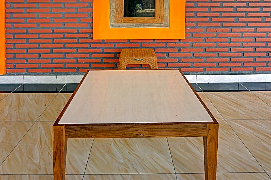 OYO Life 91988 Azka Homestay Klayar