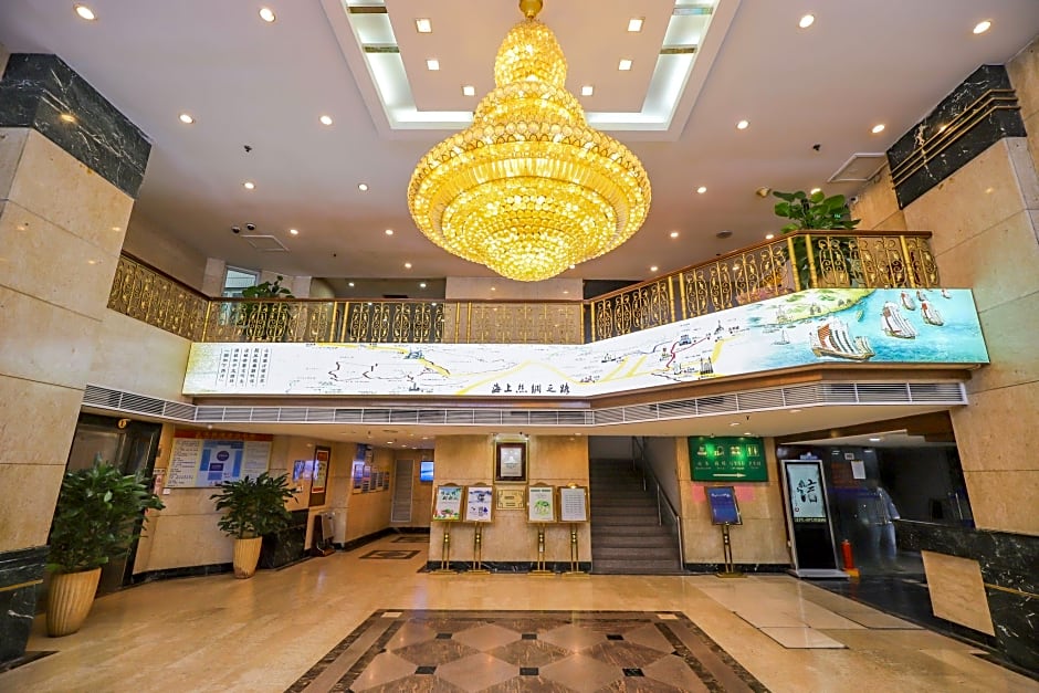 Five Rams City Hotel