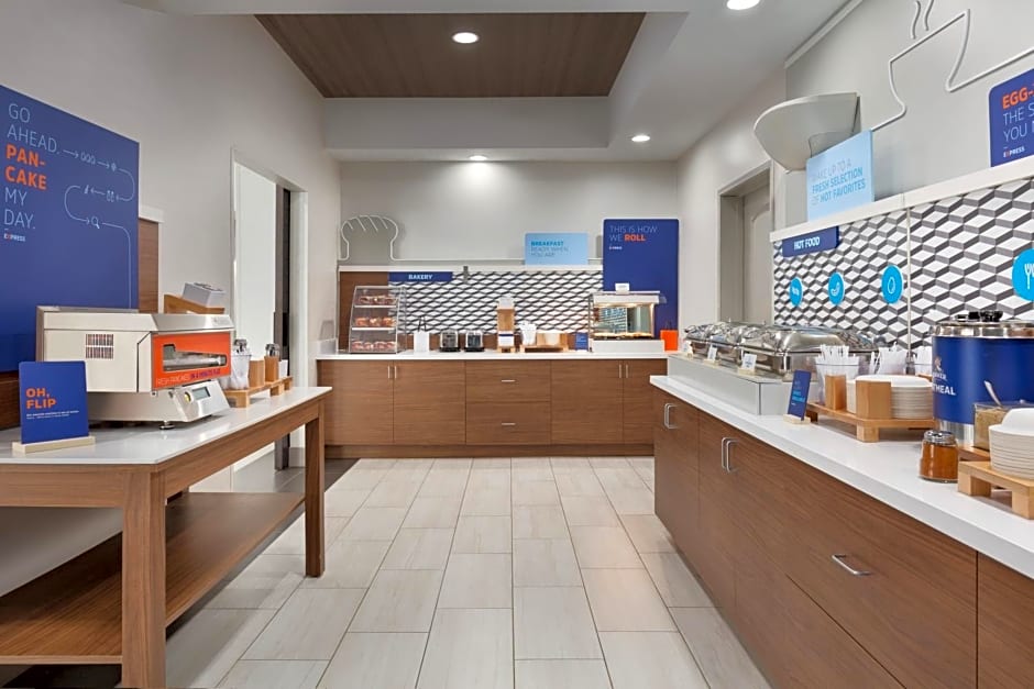 Holiday Inn Express Hotel & Suites Merced By IHG