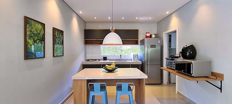 House with pool near Riviera beach