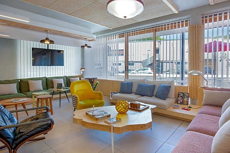 greet hotel Salon de Provence