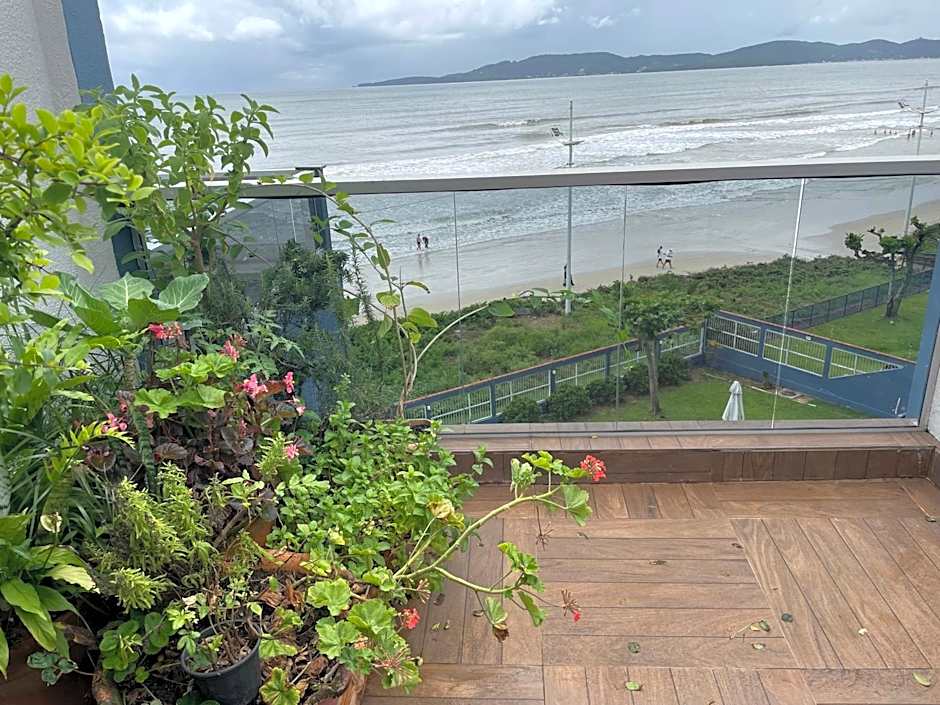 Itapema-Meia Praia- quartos -Frente Mar!
