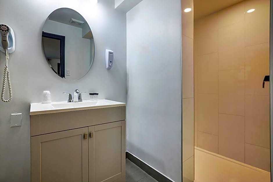 Motel Newstar Laval