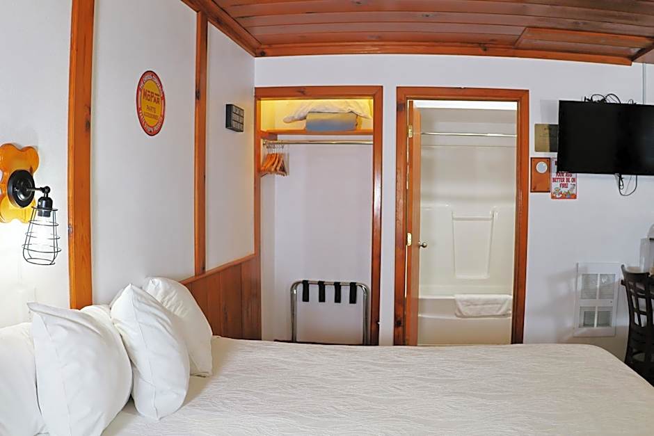 Park Motel and Cabins