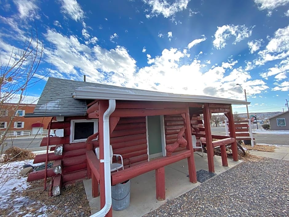 Roundtop Mountain Vista - Cabins and Motel