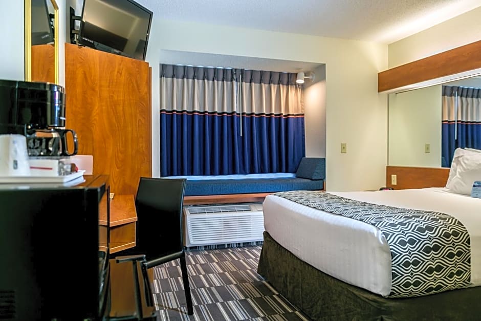 Microtel Inn and Suites - Inver Grove Heights