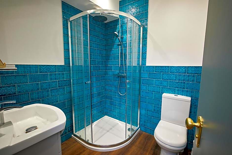 Three Cranes Serviced Apartments