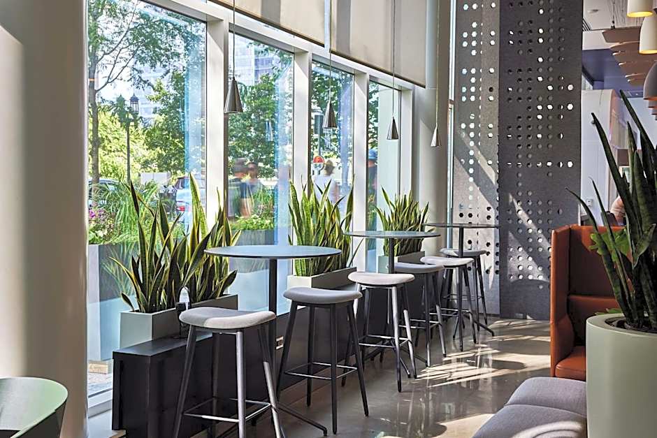 YOTEL Boston