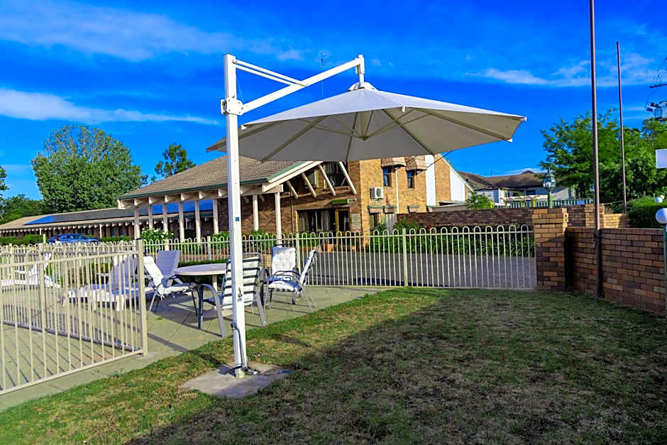 All Travellers Motor Inn