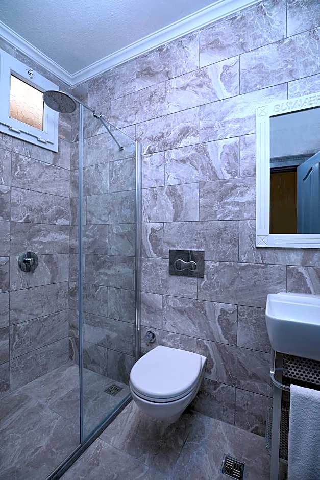 Summer Garden Suites Beach Hotel