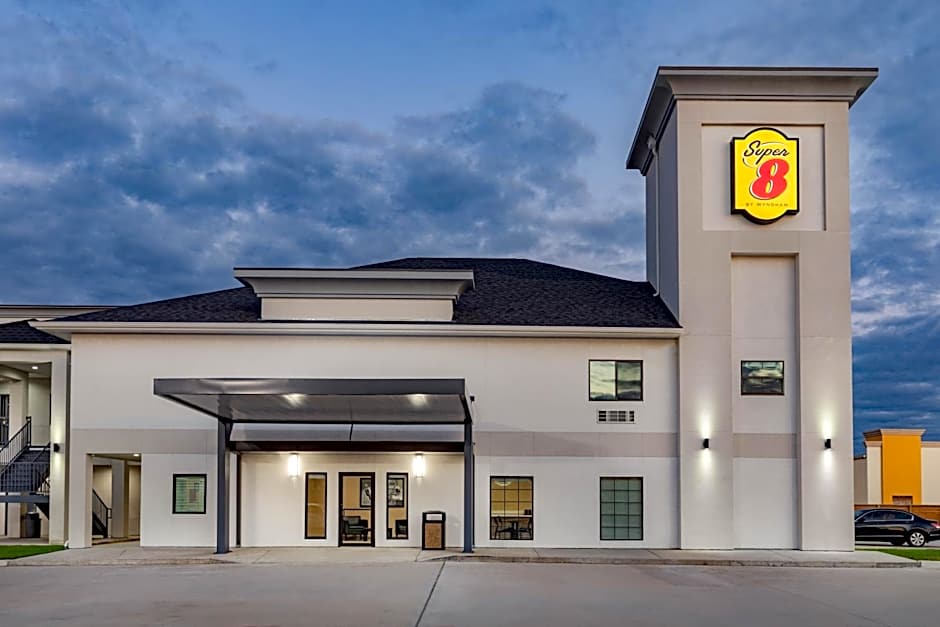 Super 8 by Wyndham Houston NW Beltway 8