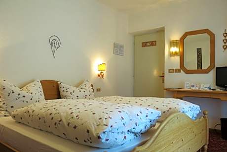 Comfort Double or Twin Room