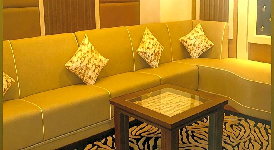 Sri U-Thong Grand Hotel